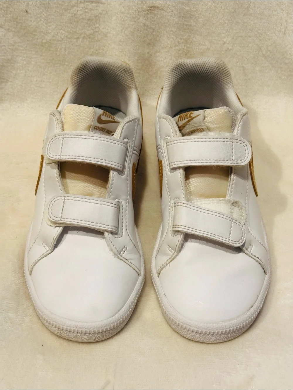 Kids Nike Court Royale White & Gold Shoes Sneakers Youth Sz 1.5 Athletic Casual